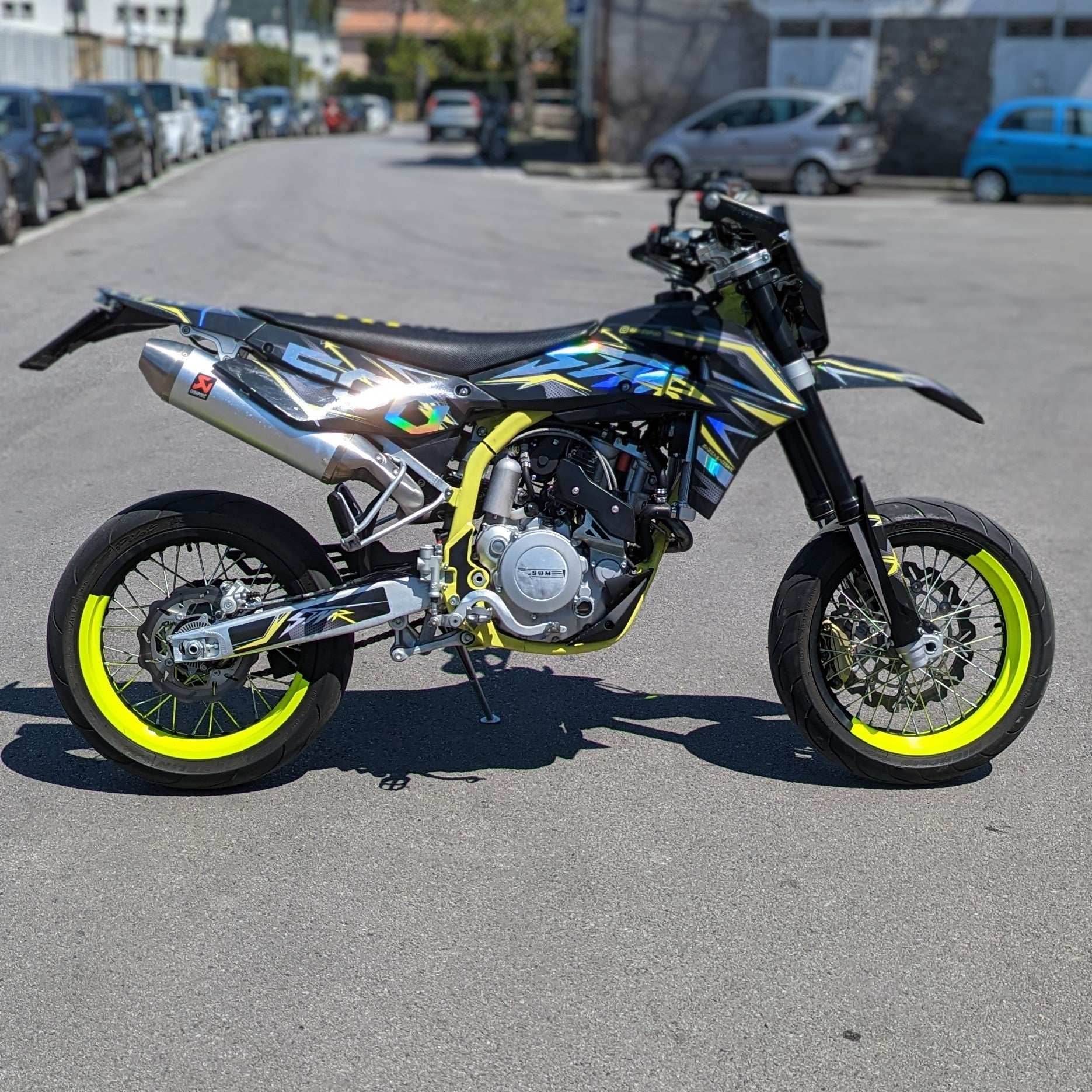 kit grafiche per Swm SM 500 R gialla crazy - Zamode
