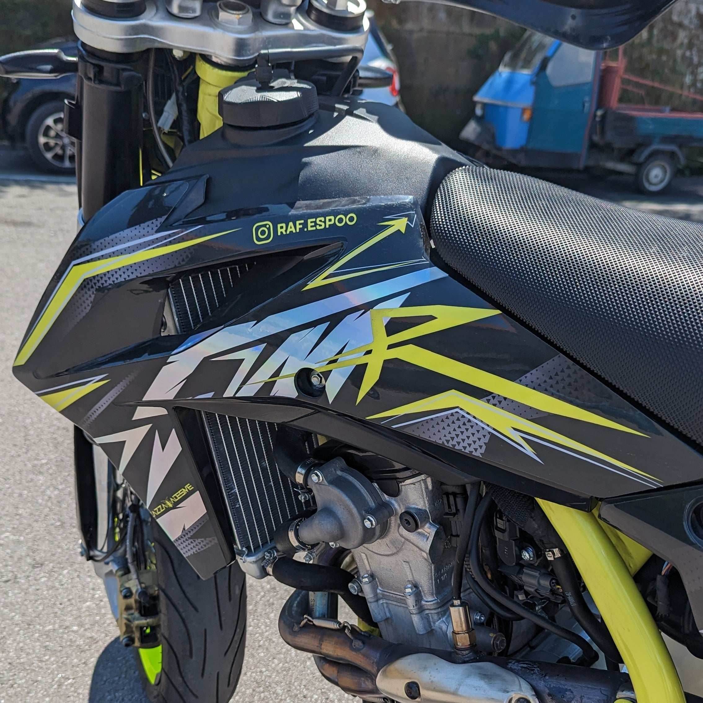 kit grafiche per Swm SM 500 R gialla crazy - Zamode