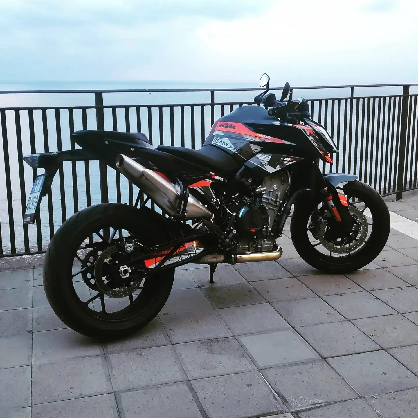 kit grafiche per ktm duke 790 / 890 Júzi