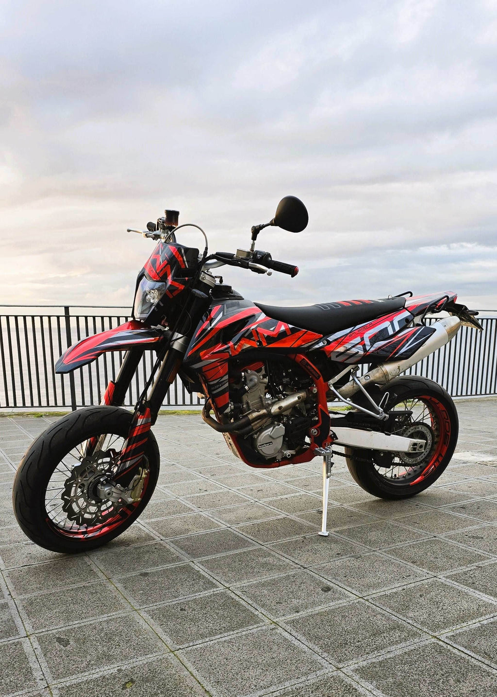 kit grafiche per Swm SM 500 R rossa - Zamode