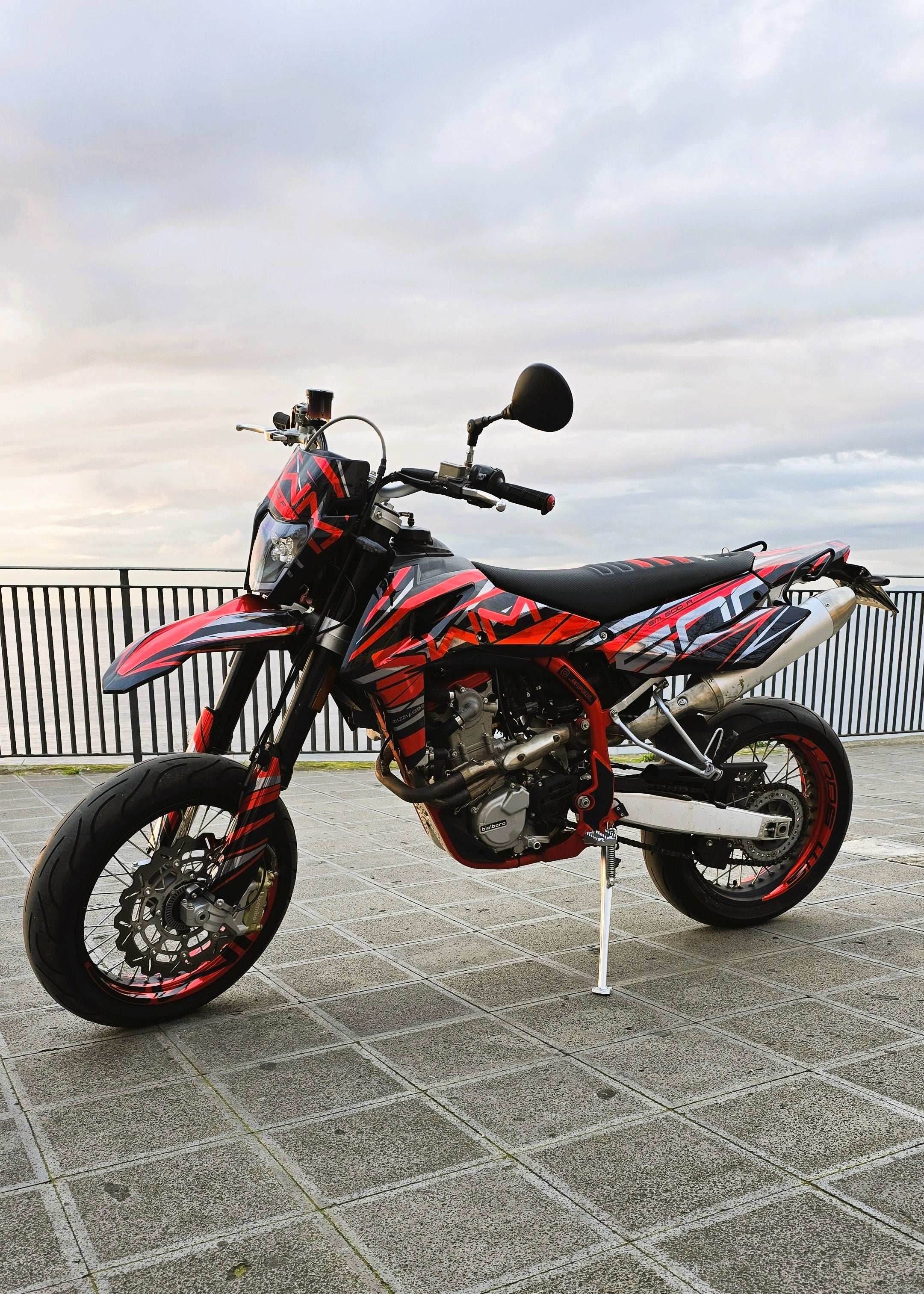 kit grafiche per Swm SM 500 R rossa - Zamode