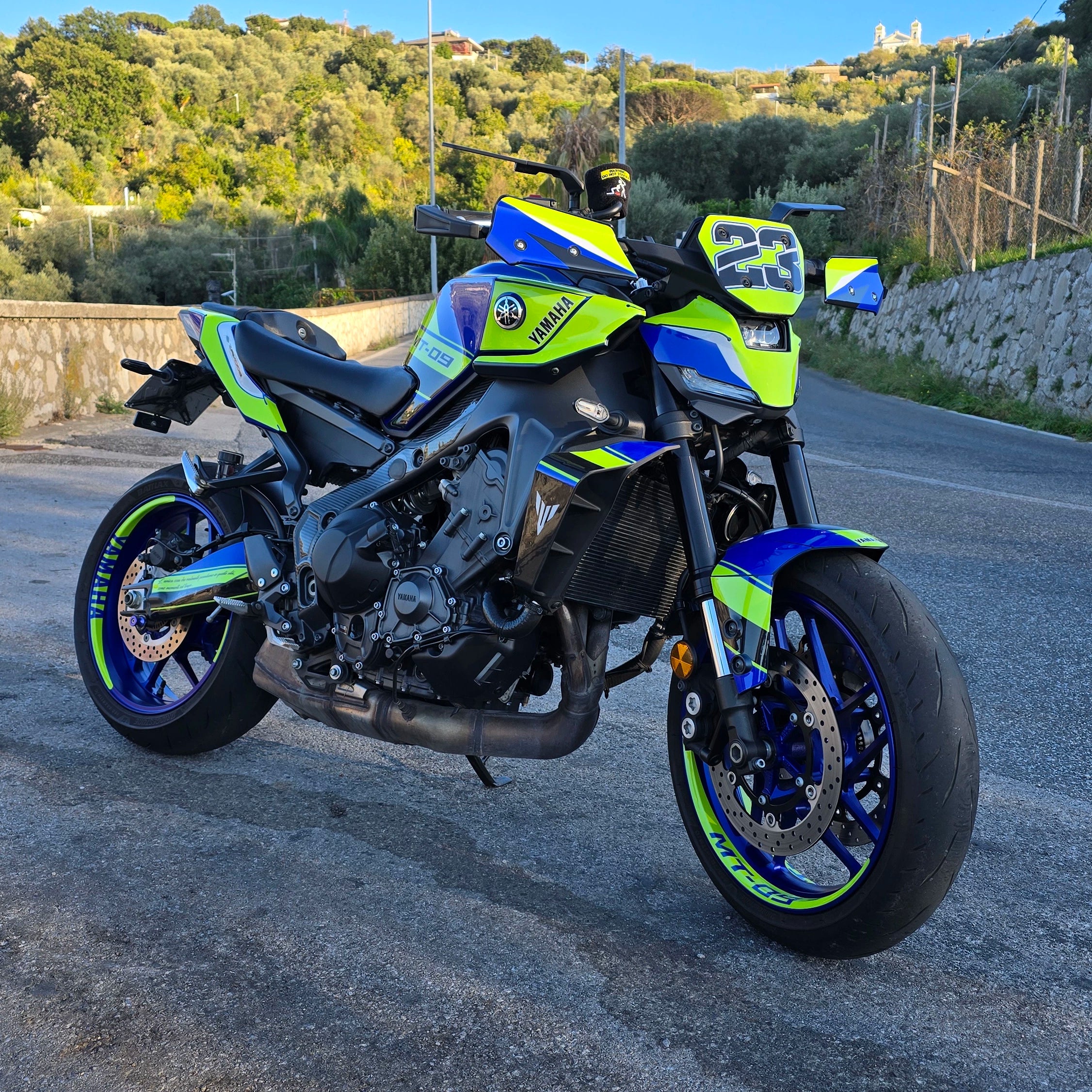 kit grafiche per mt 09 2024 - 2025 verde acido blu