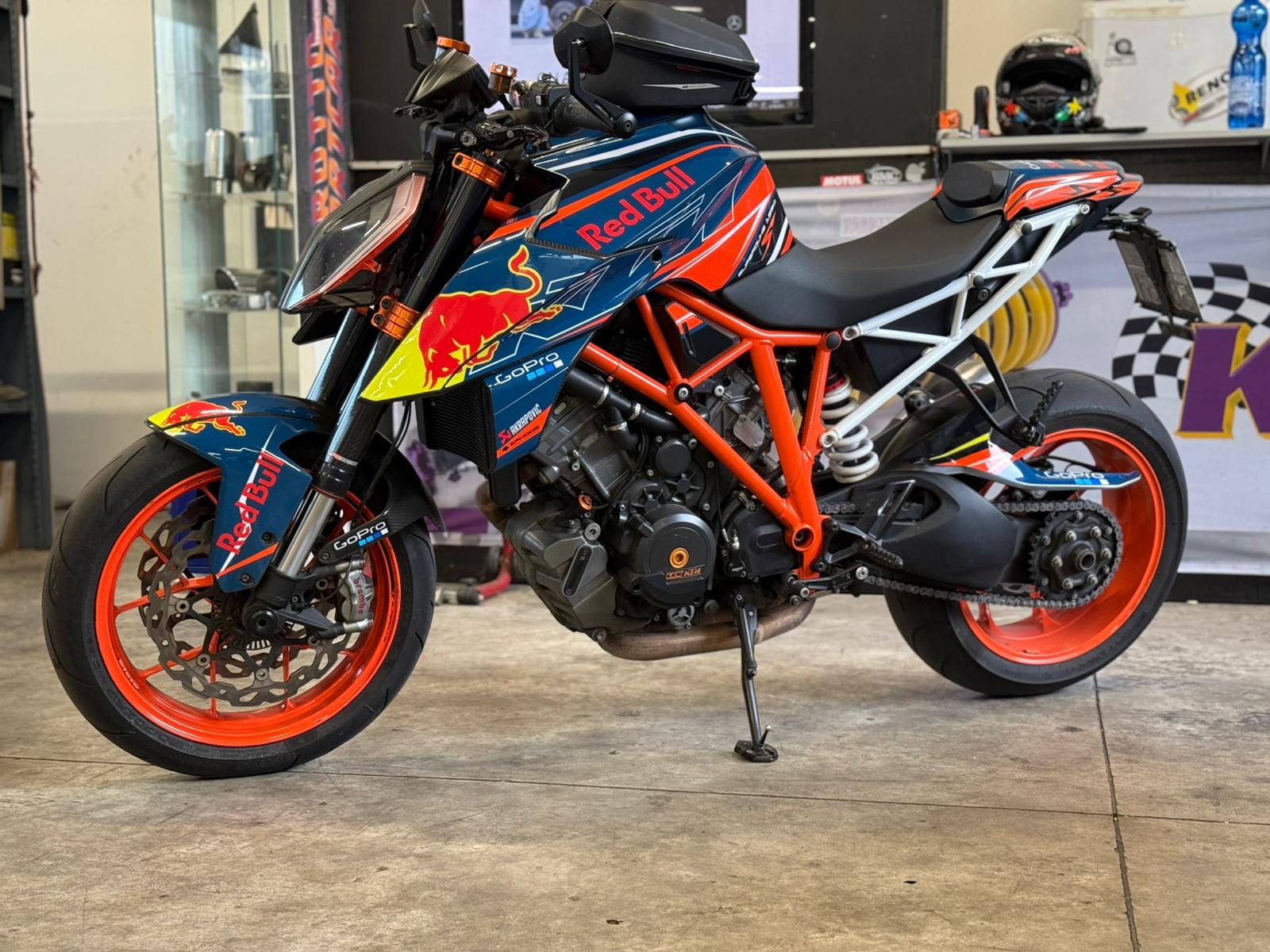 kit grafiche superduke 1290 r RB blu