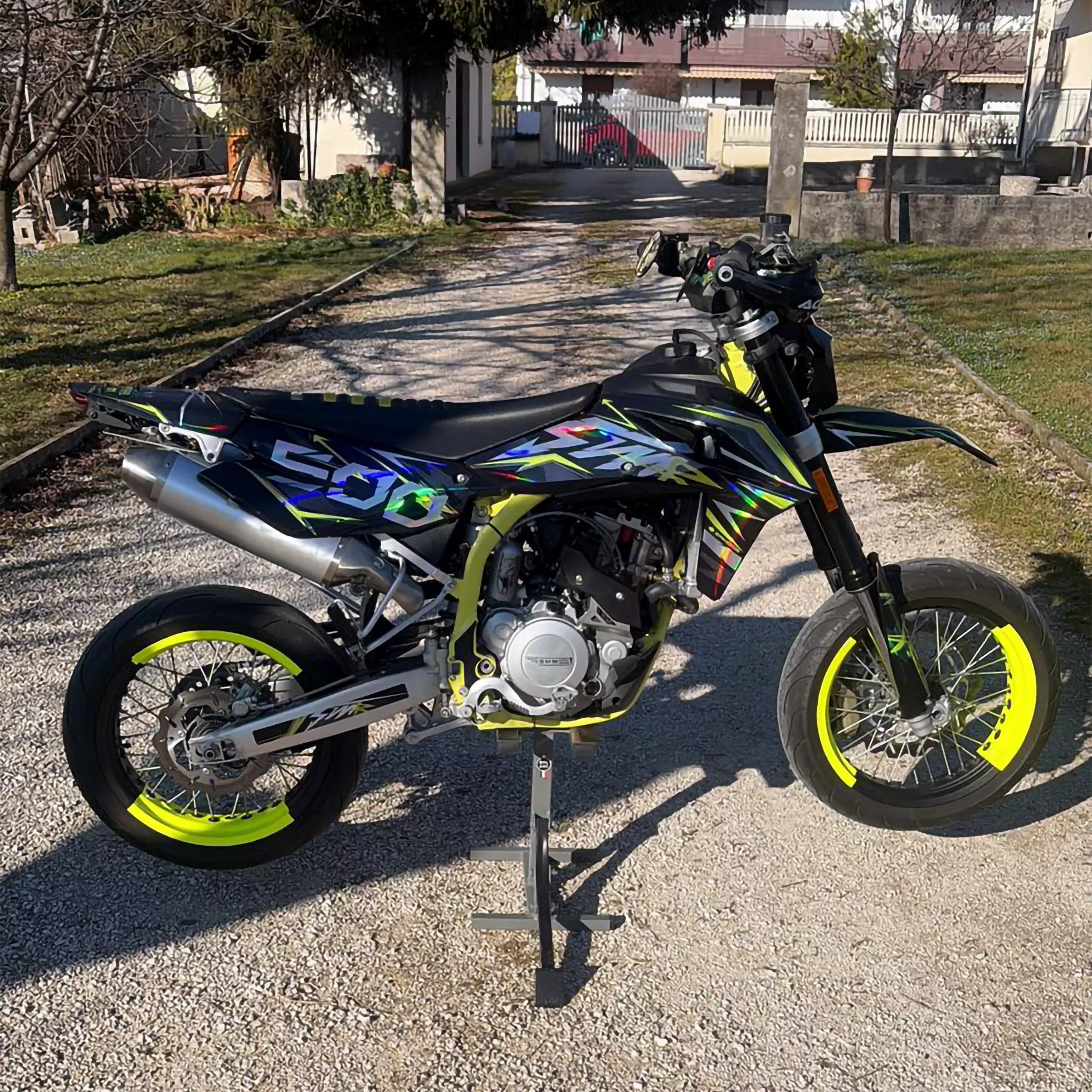 Graphics kit for Swm SM 500 R crazy yellow